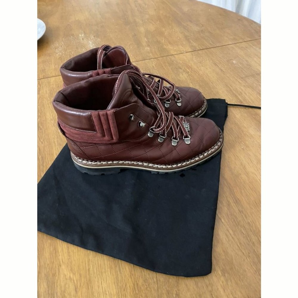 Chanel Boots sz 39
